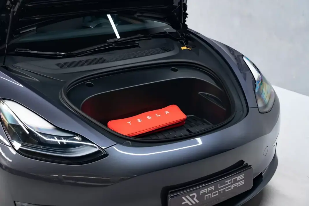 Tesla Model 3 2023 - 31950 EUR, 88000 km - 88000km - foto 7 de 48