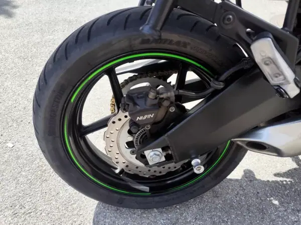 Kawasaki Versys 2019 - 5980 EUR, 70000 km - AUTO.MOTO.pt - 70000km - foto 19 de 24