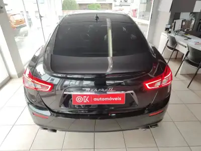 Maserati Ghibli 2015 - 34500 EUR, 129900 km - AUTO.MOTO.pt - 129900km - foto 10 de 36