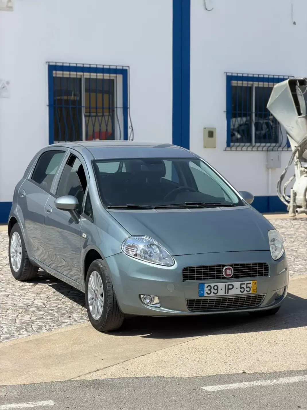 Fiat Punto 2009 - 5900 EUR, 59120 km - AUTO.MOTO.pt - 59120km - foto 1 de 9