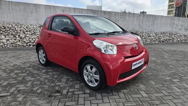 Toyota iQ 2009 - 7750 EUR, 122544 km - AUTO.MOTO.pt - 122544km - foto 10 de 20
