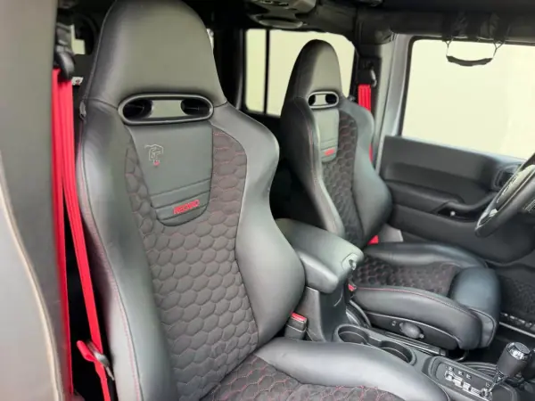 Jeep Wrangler Unlimited 2014 - 78500 EUR, 95000 km - 95000km - foto 16 de 31