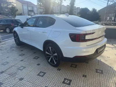Polestar 2 2020 — foto 6 de 28