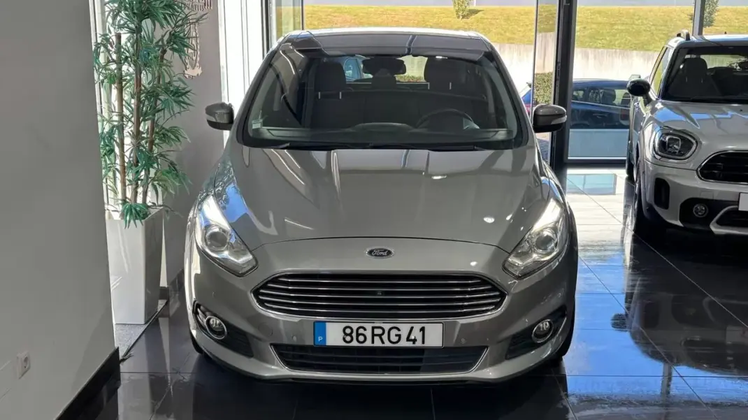 Ford S-Max 2016 - 16999 EUR, 170121 km - AUTO.MOTO.pt - 170121km - foto 2 de 35