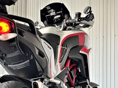 Ducati Multistrada 1260 Enduro 2017 - 16750 EUR, 38000 km - AUTO.MOTO.pt - 38000km - foto 39 de 42