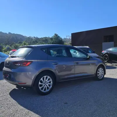 SEAT Leon 2014 - 8990 EUR, 165000 km - AUTO.MOTO.pt - 165000km - foto 7 de 13