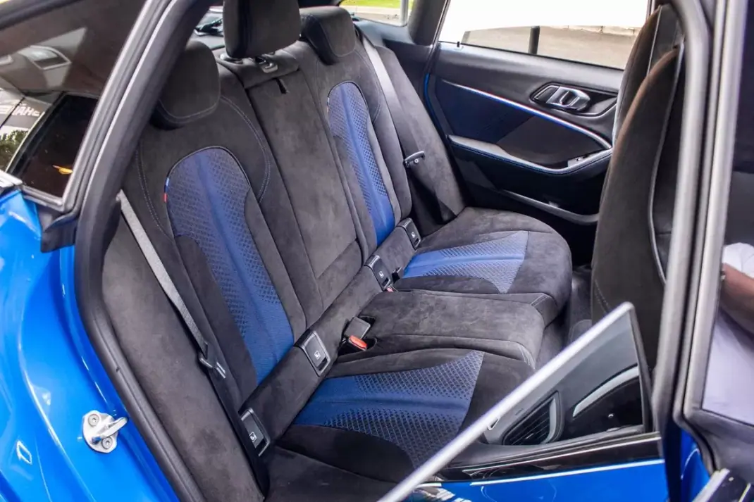 BMW M235i Gran Coupé 2020 - 39000 EUR, 74219 km - AUTO.MOTO.pt - 74219km - foto 42 de 57