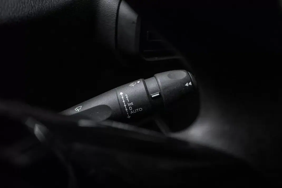 Peugeot Partner BlueHDi 100 L2 Cabine Dupla 2021 - 12990 EUR, 103902 km - AUTO.MOTO.pt - 103902km - foto 15 de 28