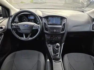 Ford Focus 2015 - 10990 EUR, 105000 km - AUTO.MOTO.pt - 105000km - foto 15 de 32