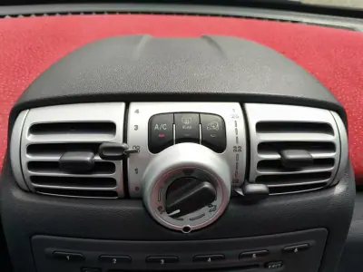 Smart ForTwo Coupé 2009 - 5250 EUR, 180773 km - AUTO.MOTO.pt - 180773km - foto 19 de 23