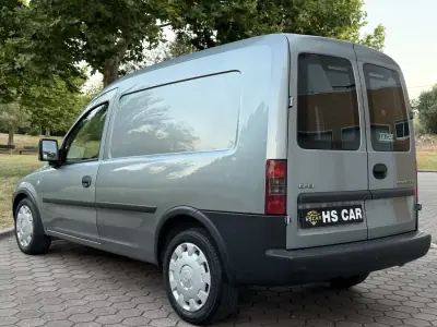 Opel COMBO 2011 - 8965 EUR, 85000 km - AUTO.MOTO.pt - 85000km - foto 10 de 33
