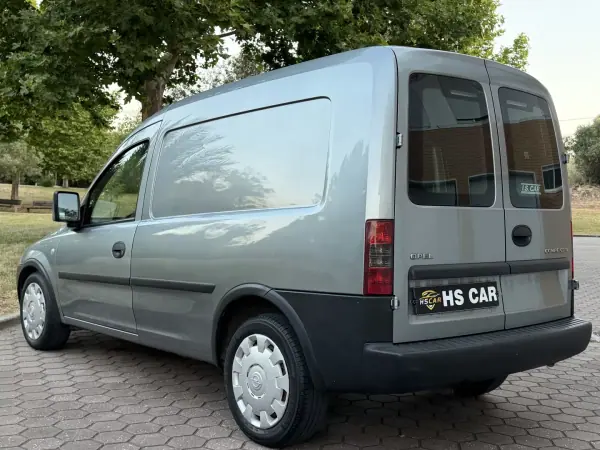 Opel COMBO 2011 - 8965 EUR, 85000 km - AUTO.MOTO.pt - 85000km - foto 10 de 33