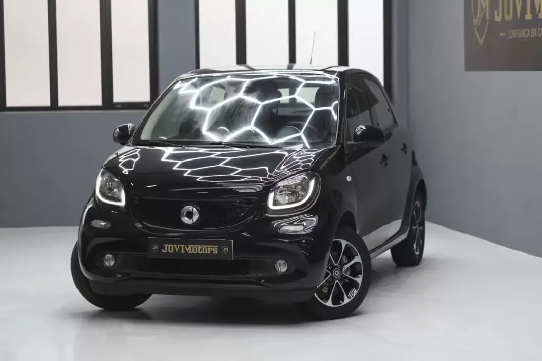 Smart ForFour 2015 - 9500 EUR, 155670 km - AUTO.MOTO.pt - 155670km - foto 8 de 36