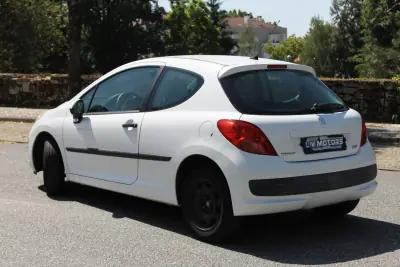 Peugeot 207 2007 - 4750 EUR, 156000 km - AUTO.MOTO.pt - 156000km - foto 9 de 23