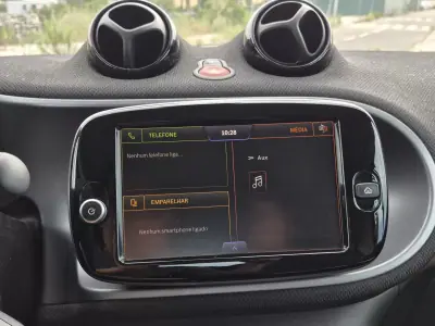 Smart ForTwo Coupé 2021 - 12250 EUR, 41986 km - AUTO.MOTO.pt - 41986km - foto 10 de 19