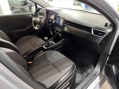 Renault Clio 2021 - 12750 EUR, 76000 km - AUTO.MOTO.pt - 76000km - foto 22 de 24