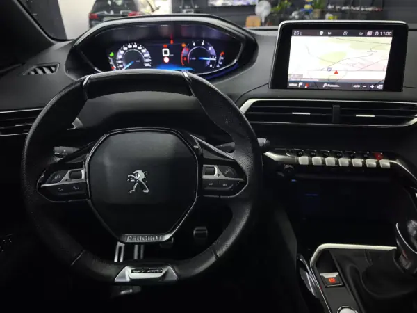 Peugeot 3008 2017 - 19950 EUR, 138410 km - AUTO.MOTO.pt - 138410km - foto 19 de 39