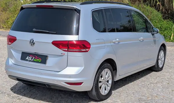 Volkswagen Touran 2016 - 13500 EUR, 211883 km - AUTO.MOTO.pt - 211883km - foto 9 de 24