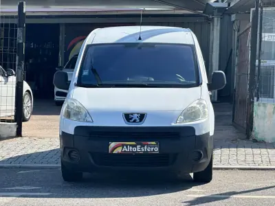 Peugeot Partner 2010 - 8900 EUR, 217259 km - AUTO.MOTO.pt - 217259km - foto 8 de 20
