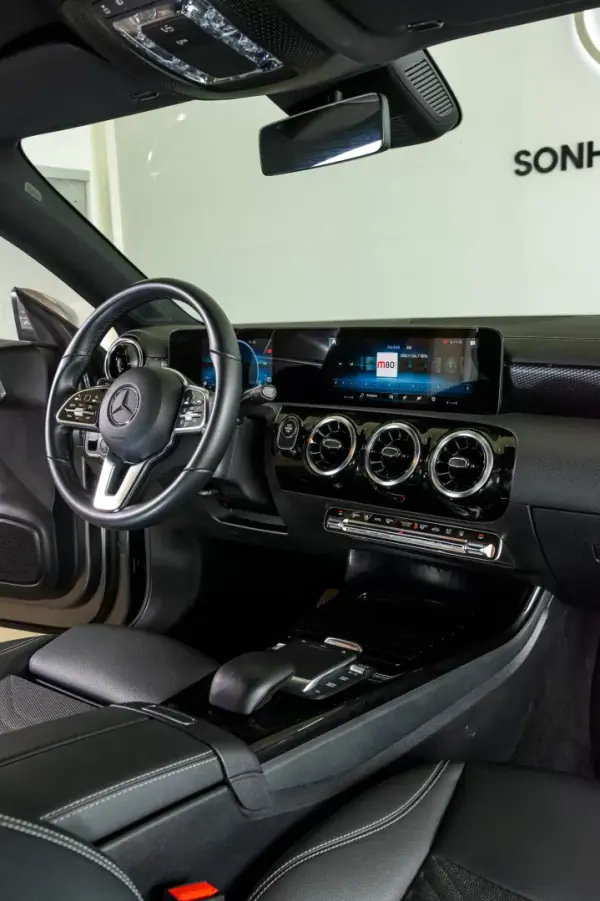 Mercedes-Benz CLA 250 2023 - 31500 EUR, 78954 km - AUTO.MOTO.pt - 78954km - foto 25 de 43
