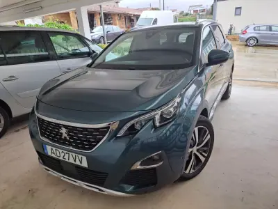 Peugeot 5008 2017 - 12950 EUR, 234201 km - AUTO.MOTO.pt - 234201km - foto 2 de 35