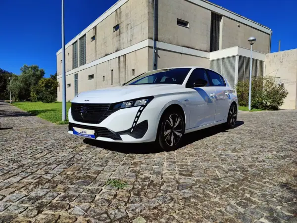 Peugeot 308 1.6 Hybrid Active Pack e-EAT8 2023 Híbrido Plug-In