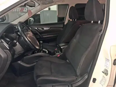 Nissan X-Trail 2016 - 15000 EUR, 150000 km - AUTO.MOTO.pt - 150000km - foto 8 de 28