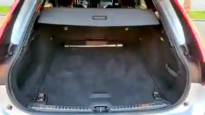 Volvo V90 2018 - 20000 EUR, 185000 km - 185000km - foto 15 de 15