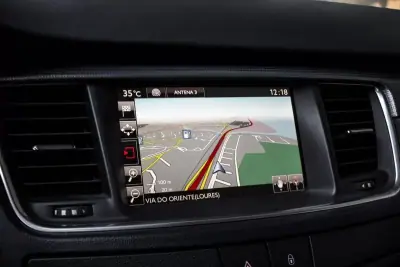 Peugeot 508 SW 2015 - 8900 EUR, 191159 km - AUTO.MOTO.pt - 191159km - foto 35 de 39
