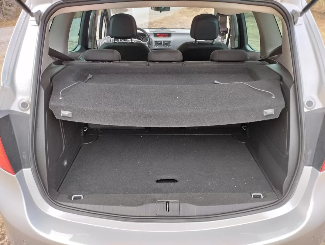 Opel Meriva 2015 - 8950 EUR, 190000 km - AUTO.MOTO.pt - 190000km - foto 21 de 30