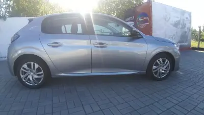 Peugeot 208 2022 - 13565 EUR, 63583 km - AUTO.MOTO.pt - 63583km - foto 6 de 37