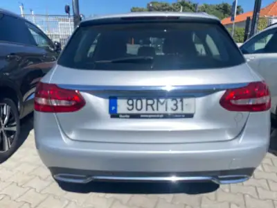 Mercedes-Benz C 200 2016 - 17500 EUR, 170000 km - AUTO.MOTO.pt - 170000km - foto 21 de 23