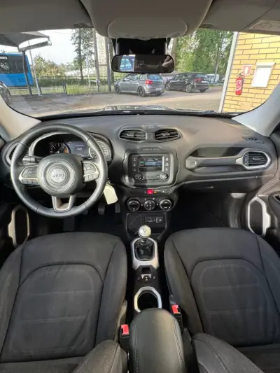 Jeep Renegade 2016 - 13900 EUR, 187700 km - AUTO.MOTO.pt - 187700km - foto 12 de 13