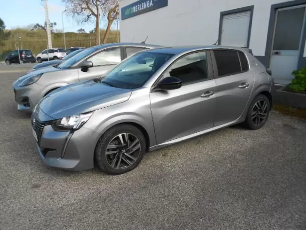 Peugeot 208 2023 - 15500 EUR, 40552 km - AUTO.MOTO.pt - 40552km - foto 2 de 10