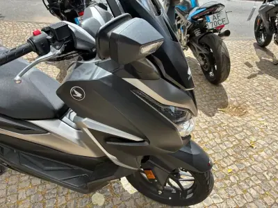 Honda Forza 2021 - 4450 EUR, 48179 km - AUTO.MOTO.pt - 48179km - foto 7 de 10