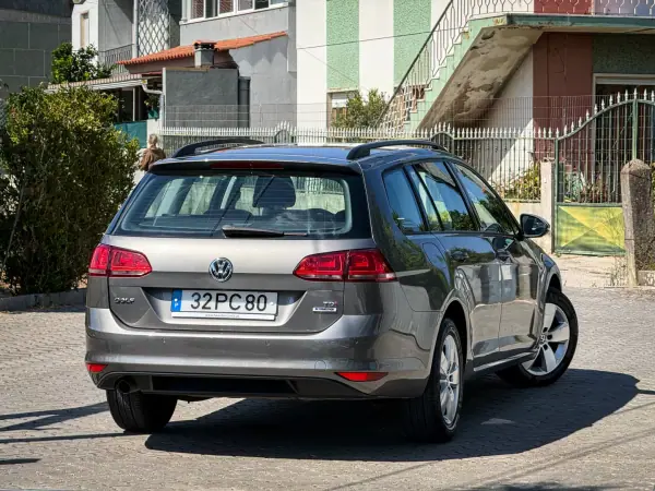 Volkswagen Golf Variant 2014 - 10990 EUR, 189000 km - AUTO.MOTO.pt - 189000km - foto 2 de 12