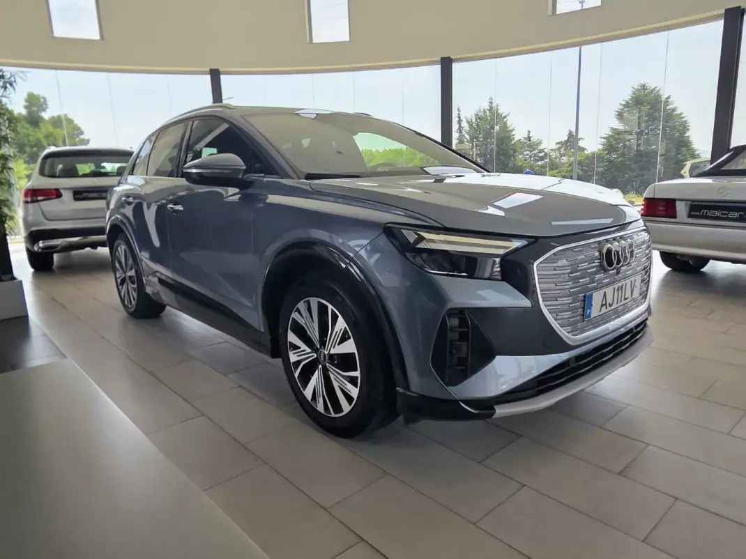 Audi Q4 e-tron 2021 - 26990 EUR, 104822 km - AUTO.MOTO.pt - 104822km - foto 9 de 33