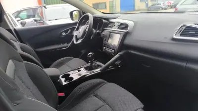 Renault Kadjar 2015 - 11900 EUR, 165000 km - AUTO.MOTO.pt - 165000km - foto 4 de 15