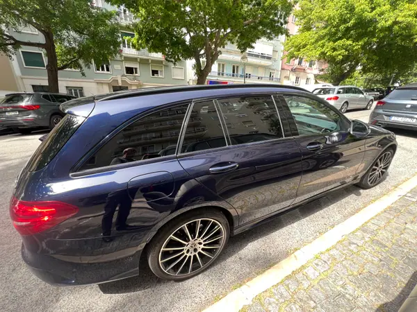 Mercedes-Benz C 350 2017 - 21275 EUR, 160000 km - AUTO.MOTO.pt - 160000km - foto 14 de 17