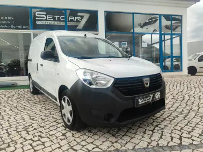 Dacia Dokker 2020 - 10900 EUR, 61000 km - AUTO.MOTO.pt - 61000km - foto 2 de 20