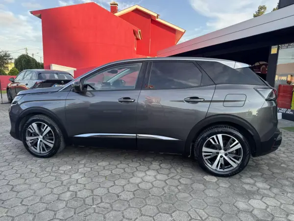 Peugeot 3008 2022 - 21750 EUR, 68000 km - AUTO.MOTO.pt - 68000km - foto 4 de 48
