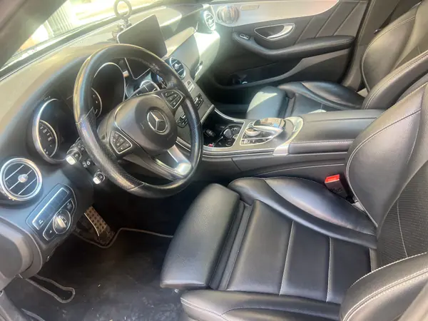Mercedes-Benz C 350 2017 - 21275 EUR, 160000 km - AUTO.MOTO.pt - 160000km - foto 9 de 17