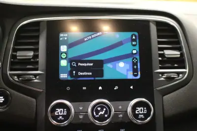 Renault Mégane Sport Tourer 2022 - 16250 EUR, 167000 km - AUTO.MOTO.pt - 167000km - foto 28 de 32