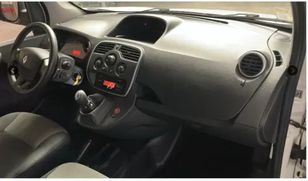 Renault Kangoo 2021 - 13500 EUR, 114002 km - AUTO.MOTO.pt - 114002km - foto 7 de 12