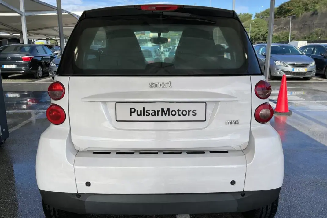 Smart Fortwo Cabrio 2010 - 6900 EUR, 97545 km - AUTO.MOTO.pt - 97545km - foto 2 de 6