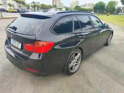 BMW 318 2013 - 9500 EUR, 324000 km - AUTO.MOTO.pt - 324000km - foto 4 de 12