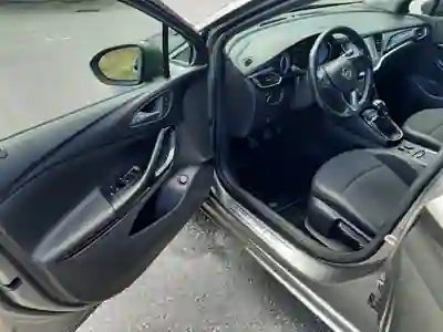 Opel Astra Sports Tourer 2016 - 9500 EUR, 234547 km - AUTO.MOTO.pt - 234547km - foto 5 de 9