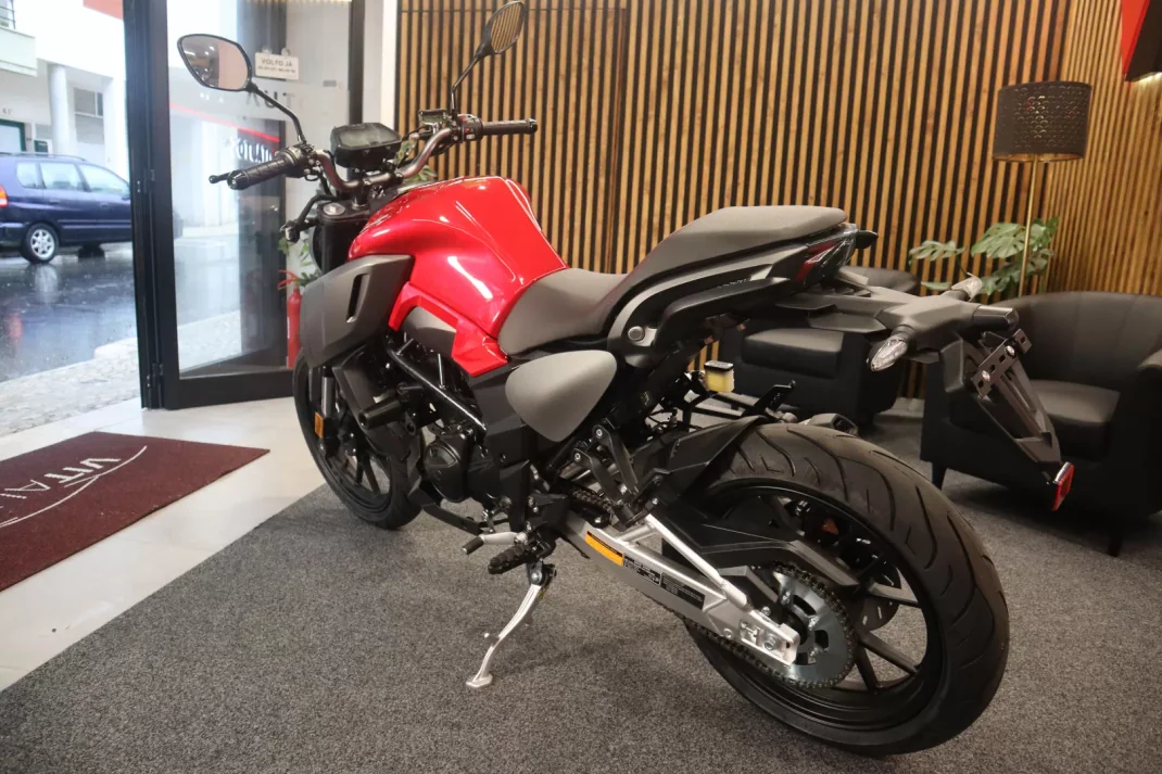 2026 - 3550 EUR, 1 km - AUTO.MOTO.pt - 1km - foto 2 de 12
