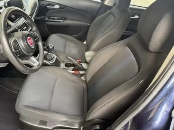Fiat Tipo Station Wagon 2021 - 10750 EUR, 98000 km - AUTO.MOTO.pt - 98000km - foto 18 de 28