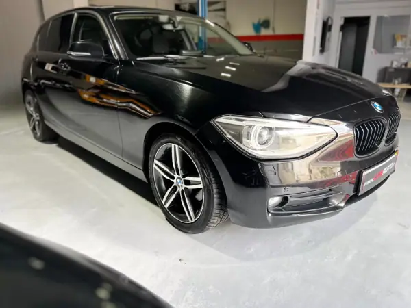 BMW 116 2014 - 11500 EUR, 237000 km - AUTO.MOTO.pt - 237000km - foto 6 de 24